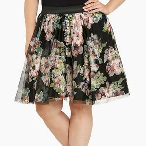 Torrid Black floral skirt